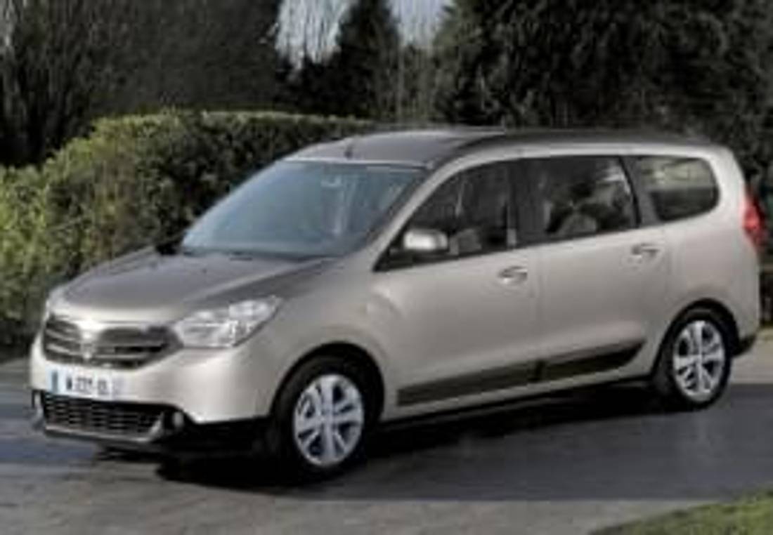 Dacia Lodgy отпред