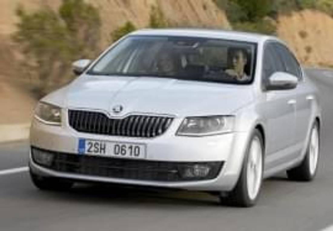 Skoda Octavia отпред