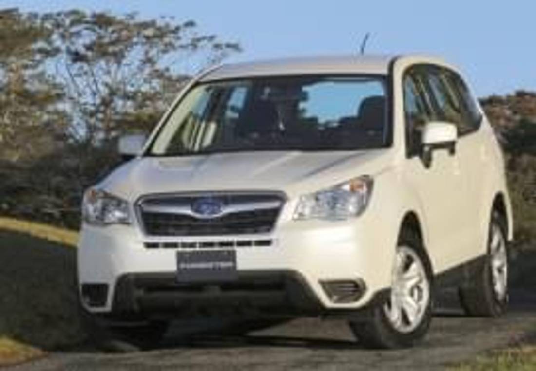 Subaru Forester weiß Frontansicht