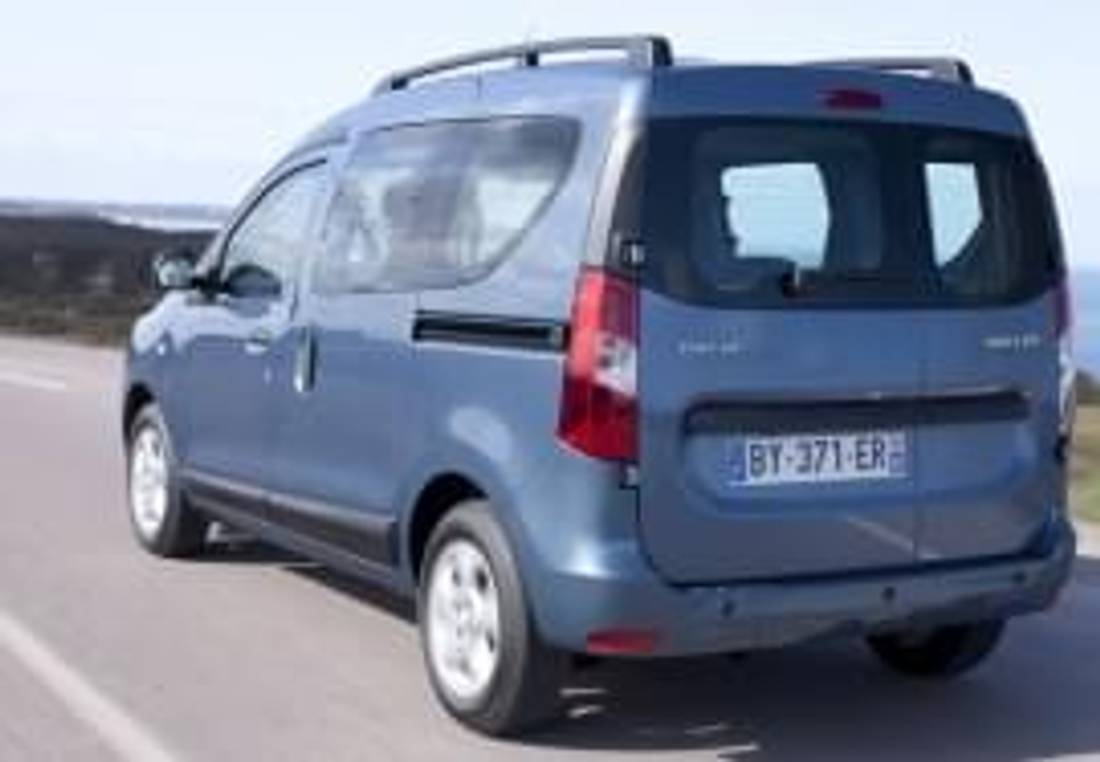 Dacia Dokker отзад