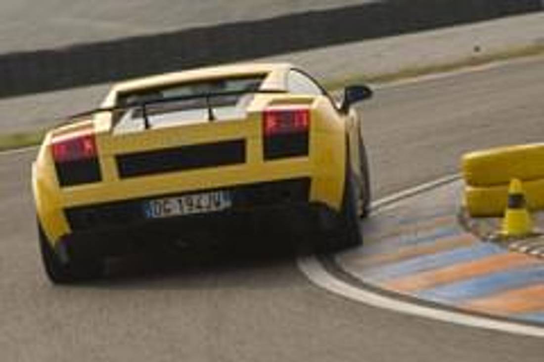 Lamborghini Gallardo Superleggere отзад
