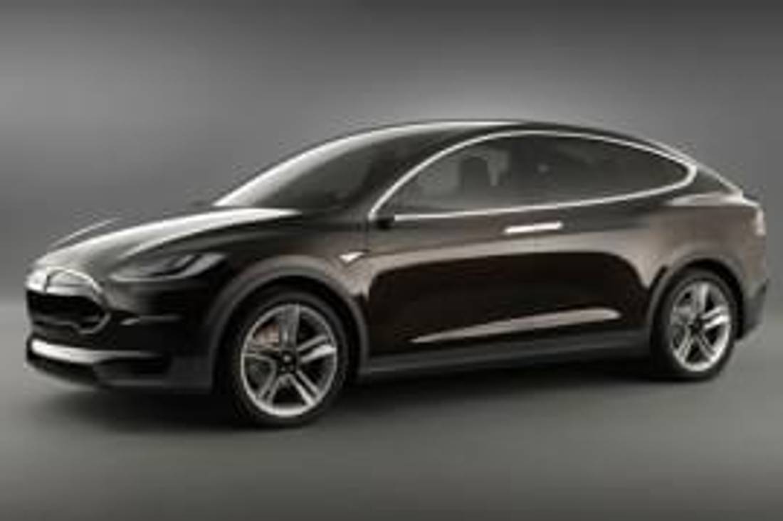 Tesla Model X отпред