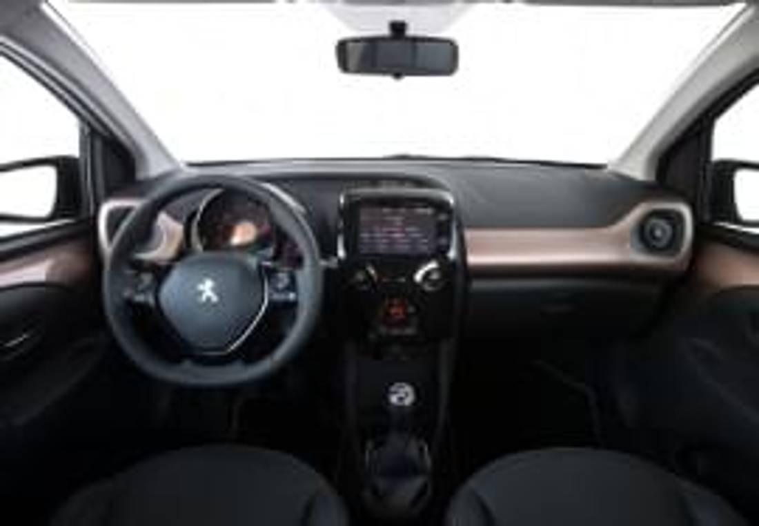 Peugeot 108 отвътре