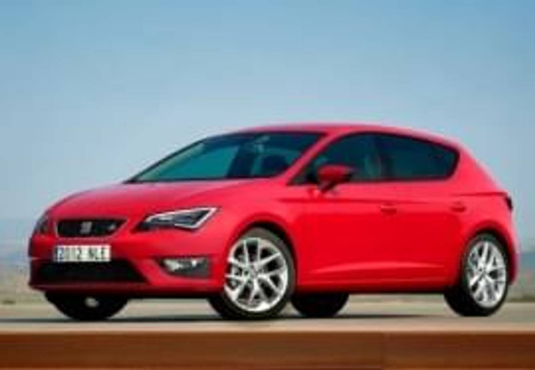 SEAT Leon отпред