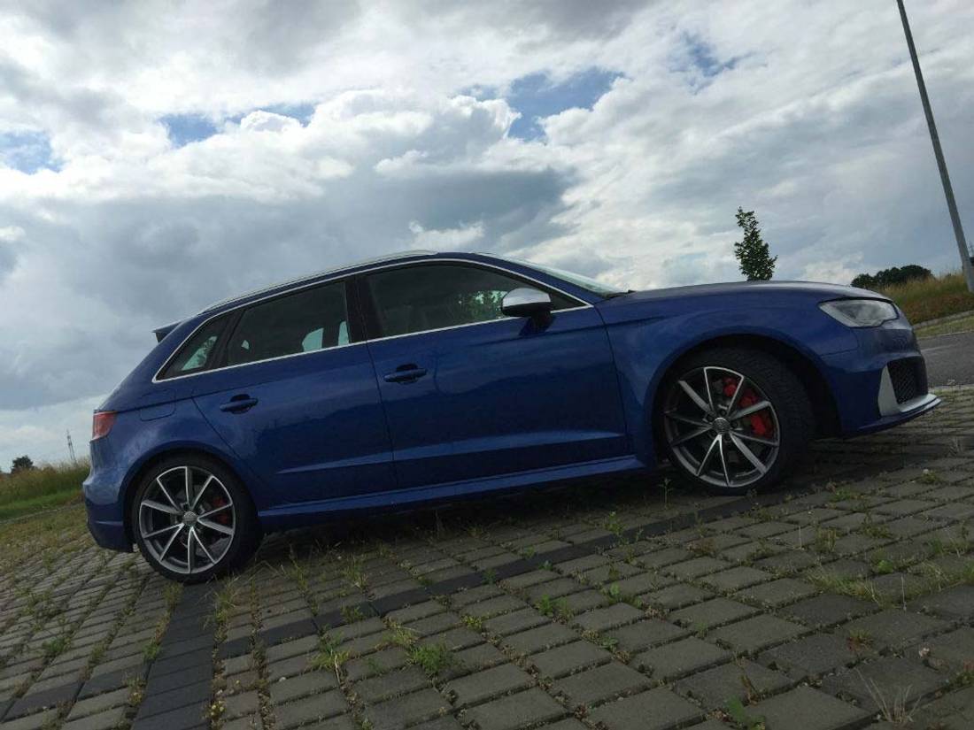 Audi RS3 Front blau