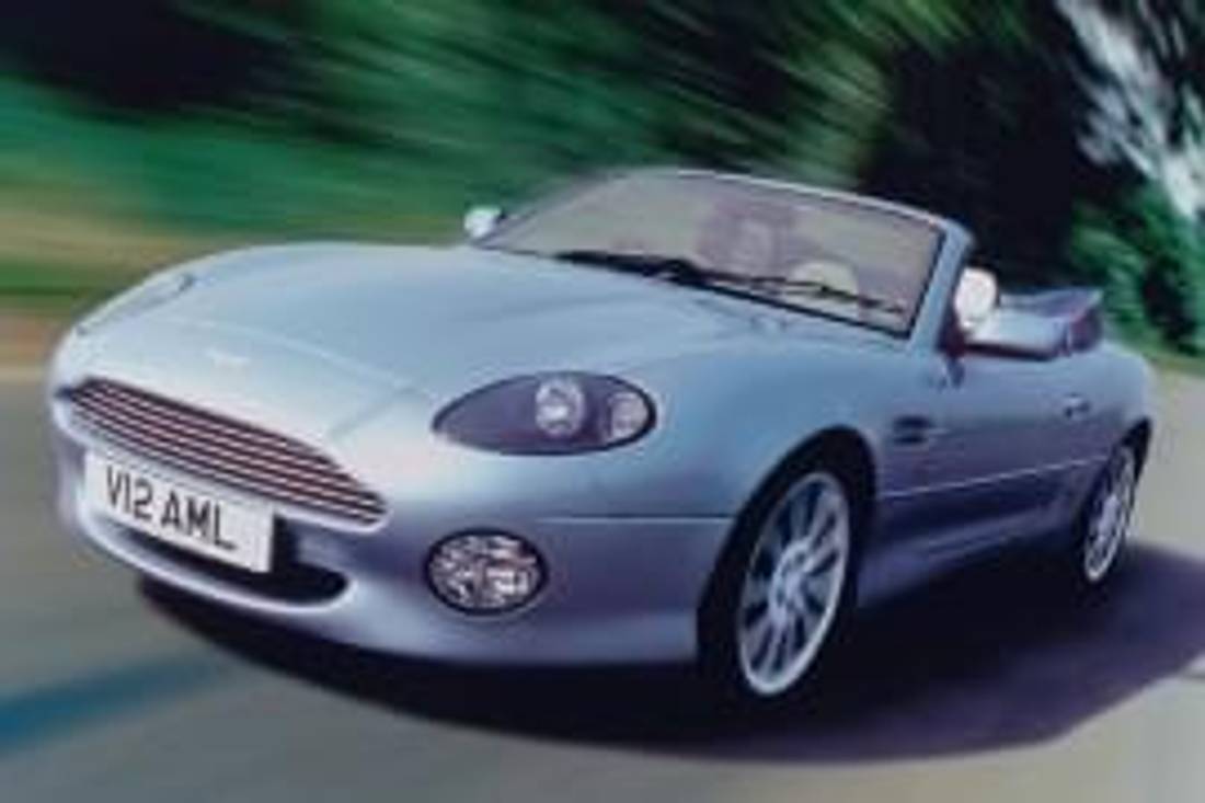 Aston Martin DB7 отпред